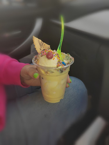 Opinii despre Mackles Icecream Clady Bridge în Lifford - Hospitality and gastronomy