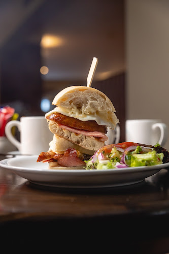 Opinii despre The Red Gap Bar & Restaurant în Barnaderg - Hospitality and gastronomy