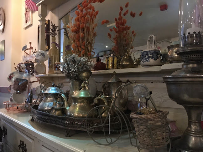 Tara's Tea Rooms - Hospitality and gastronomy