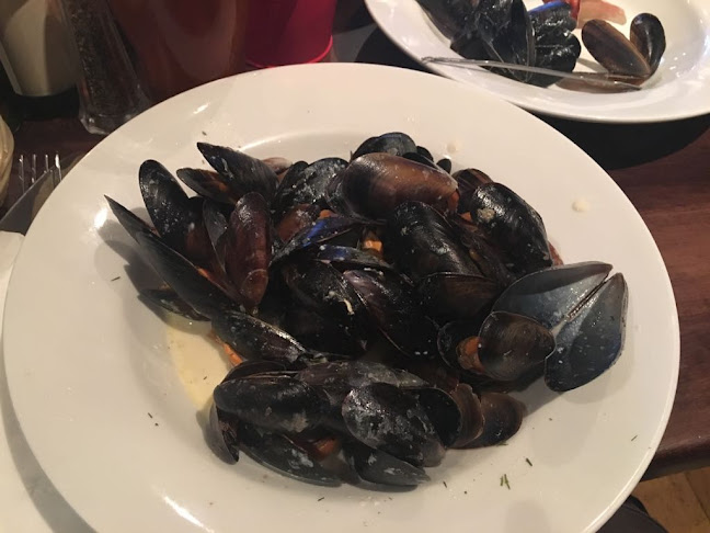 Comentarii opinii despre Joe Watty's Pub & Seafood Bar