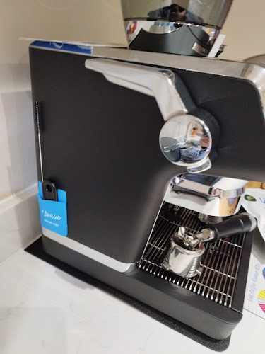 Velo Coffee Roasters - Hospitality and gastronomy