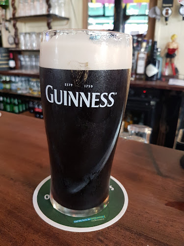 Mackens The Cape Bar, The Undertakers