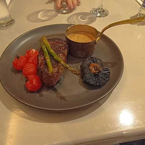 Comentarii opinii despre The Lisdoo Bar & Restaurant