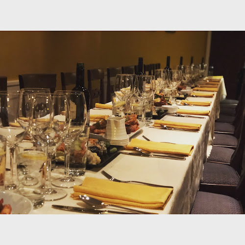 Lily House Thai & Chinese Restaurant - Hospitality and gastronomy