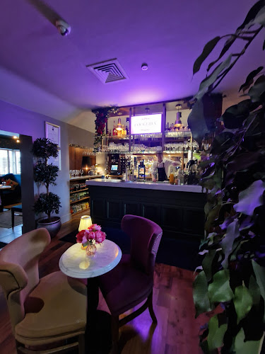 Blackcastle Shopping Centre, Church View, 18-20, Blackcastle, Navan, Co. Meath, C15 YRT9