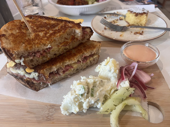 The Green Dot - Hospitality and gastronomy