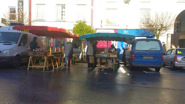 Opinii despre Downtown Shopping Markets Ennis Clare în Ennis - Hospitality and gastronomy