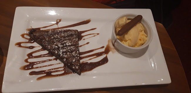 Unit 6-8, Ennis Shopping Centre, Francis St, Clonroad Beg, Ennis, Co. Clare, V95 FNR2