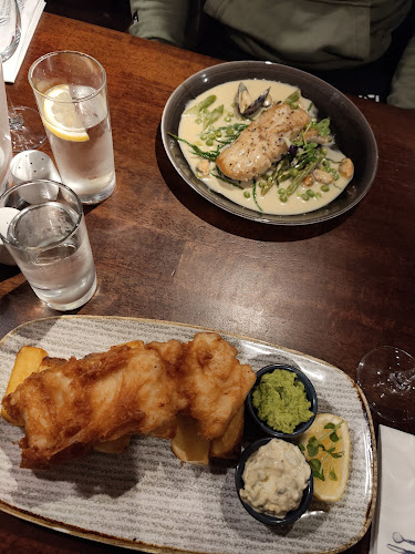 Gilroy's Bar - Hospitality and gastronomy