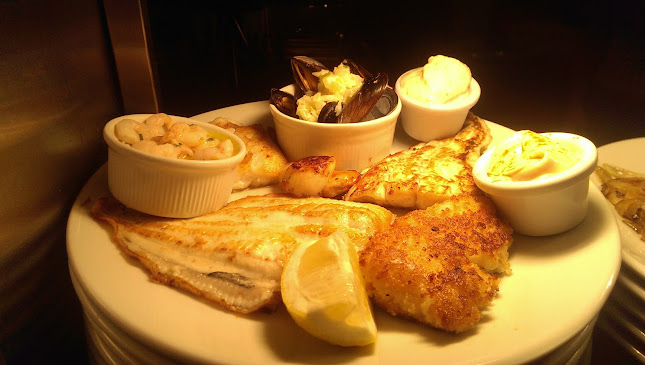 The Hollow Bar and Seafood Restaurant