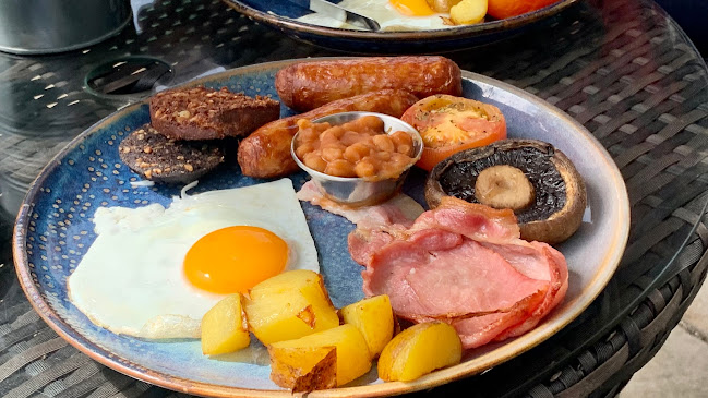 Shore Rd, Killybegs, Co. Donegal, F94 V322