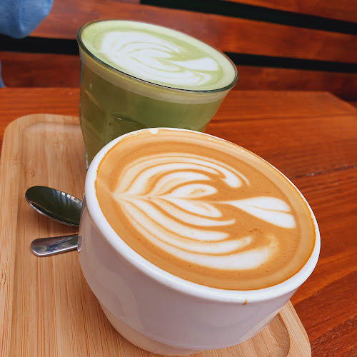 Opinii despre Catalyst Coffee - Beach în Bray - Hospitality and gastronomy