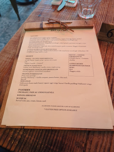 Little Acorn Cafe - Hospitality and gastronomy