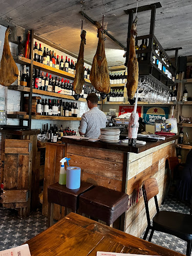 1 Middle St, Galway, H91 AF89