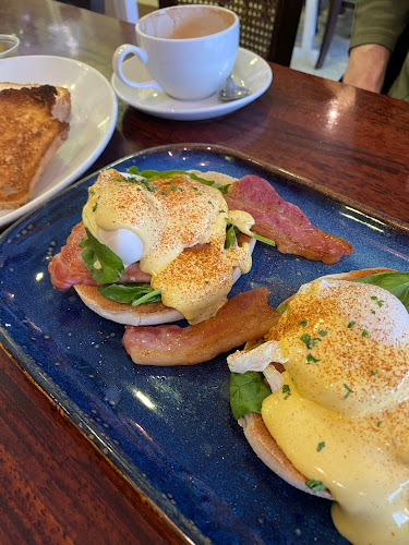 Revive Cafe - Hospitality and gastronomy