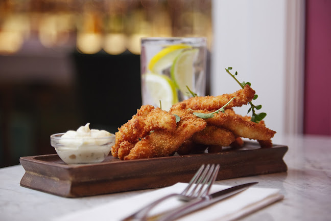 Comentarii opinii despre The MET Bar & Restaurant