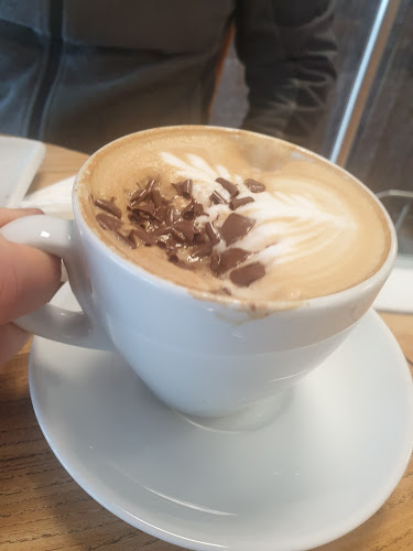 Opinii despre Red Bird Cafe în Bray - Hospitality and gastronomy