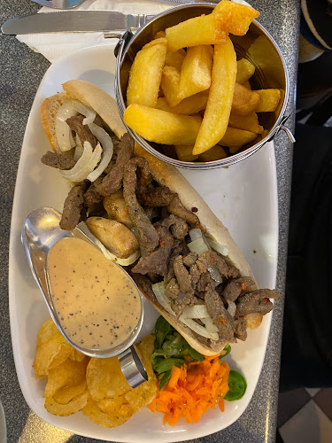 Charlie's West End Cafe - Hospitality and gastronomy