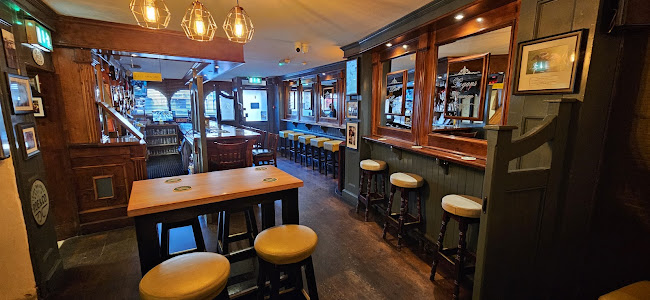 Logan's Bar & Lounge - Hospitality and gastronomy