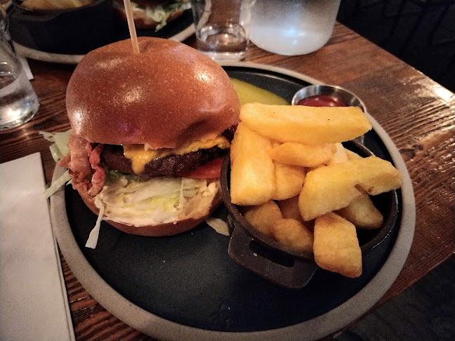 The Driftwood, Rosses Upper, Rosses Point, Co. Sligo, F91 X5DF