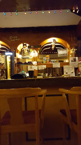 Hopper's Bar & Lounge