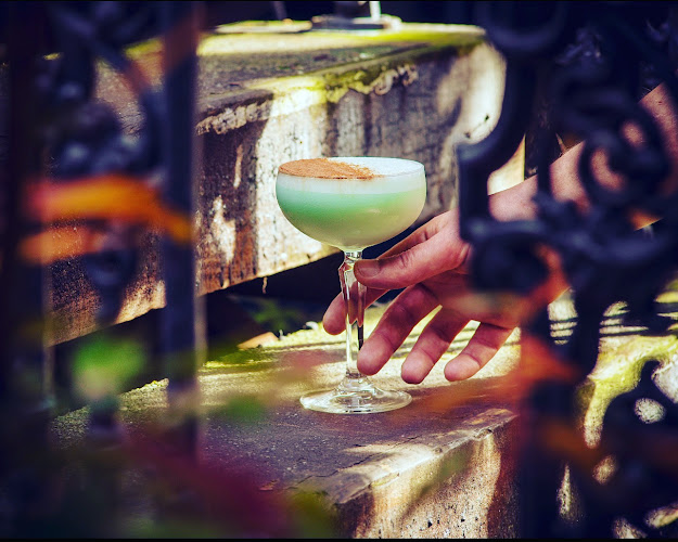 Larry & Nora's - Hospitality and gastronomy