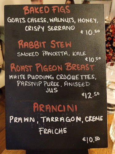 BlackCat - wine - tapas - rooms