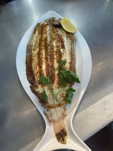 The Hollow Bar and Seafood Restaurant