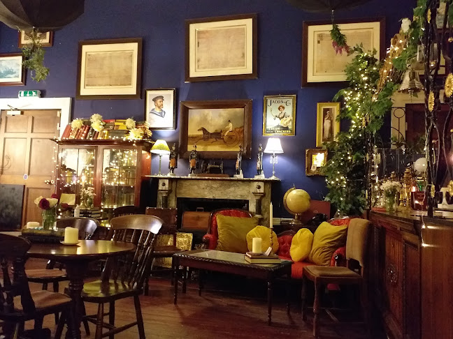 The Parlour Vintage Tea Rooms - Hospitality and gastronomy
