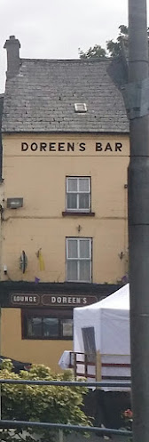 Doreen's Bar
