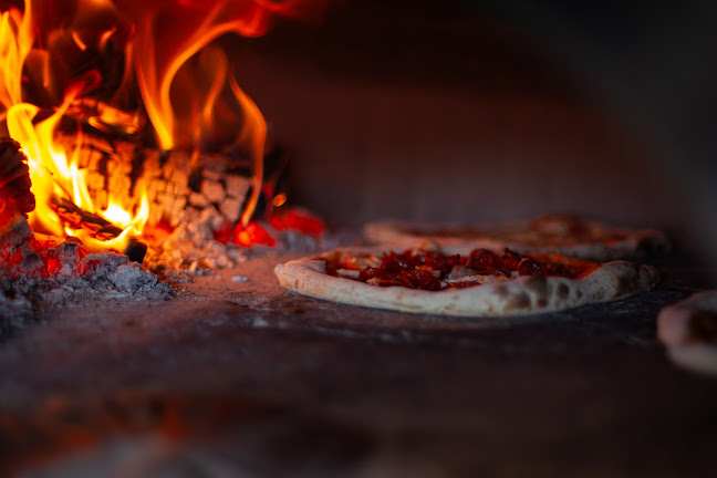 Plur Wood Fired Pizza (Naas) - Hospitality and gastronomy