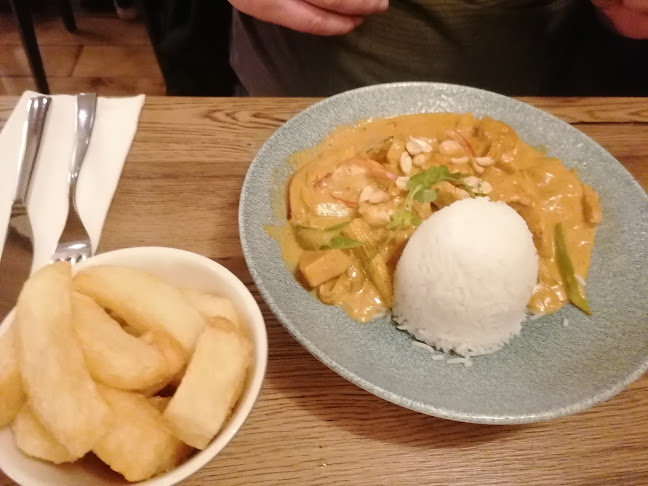 Shades Bar & Grill - Hospitality and gastronomy