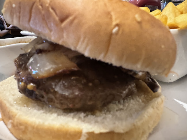 Maple Leaf - Charleville