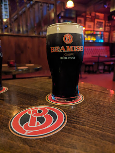 Comentarii opinii despre Tom Collins' Bar