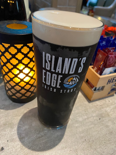 Waves Bar - Hospitality and gastronomy