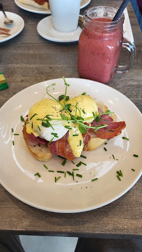 Roots Café & Bistro - Tuam