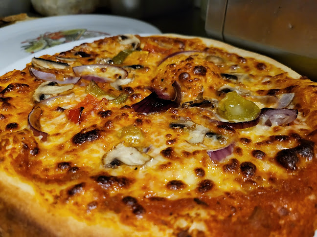 Owenabue Mall, 1A Main St, Carrigaline Middle, Carrigaline, Co. Cork