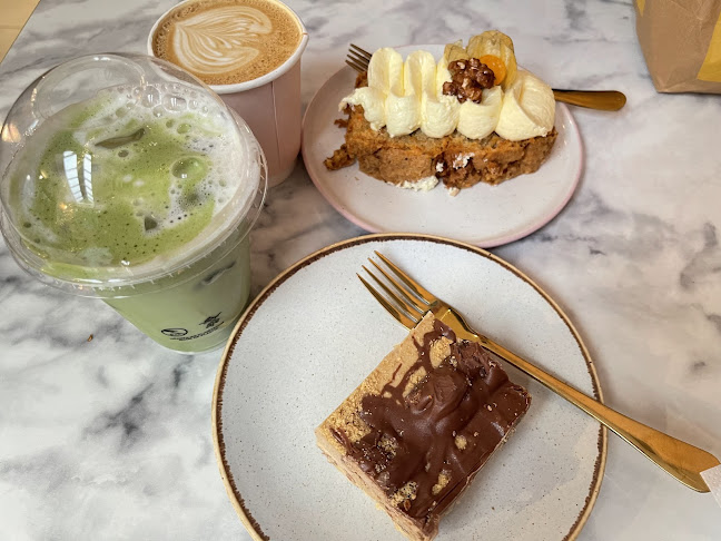 Comentarii opinii despre 2210 Patissiere