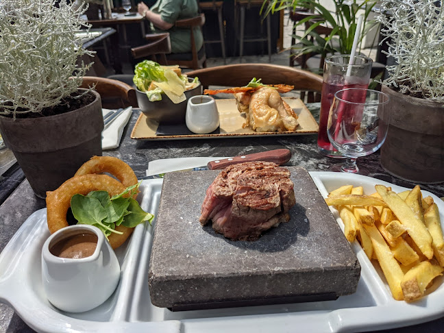 Comentarii opinii despre The Dew Drop Inn & Brewhouse