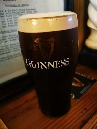 Peggy Moores Pub, Bar Food & Hostel - Hospitality and gastronomy