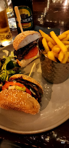 Comentarii opinii despre Mount Oval Bar & Restaurant