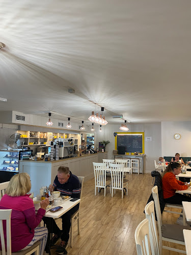 Durkin's Bar & Restaurant, Guesthouse & Square 1 Cafe - Hospitality and gastronomy