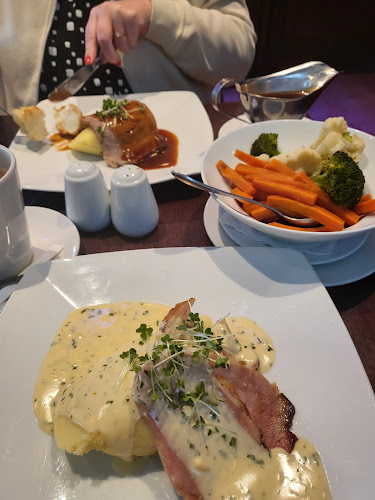 Comentarii opinii despre The Riverfront Bar & Restaurant