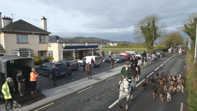 Horse and Hound Pub - Cashel