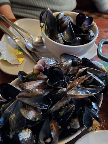 The Long Dock Pub and Restaurant - Hospitality and gastronomy