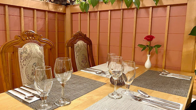 New Pa Pa Thai Restaurant - Hospitality and gastronomy