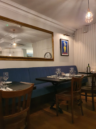 Opinii despre Henry's Bistro & Wine Bar în Ennis - Hospitality and gastronomy