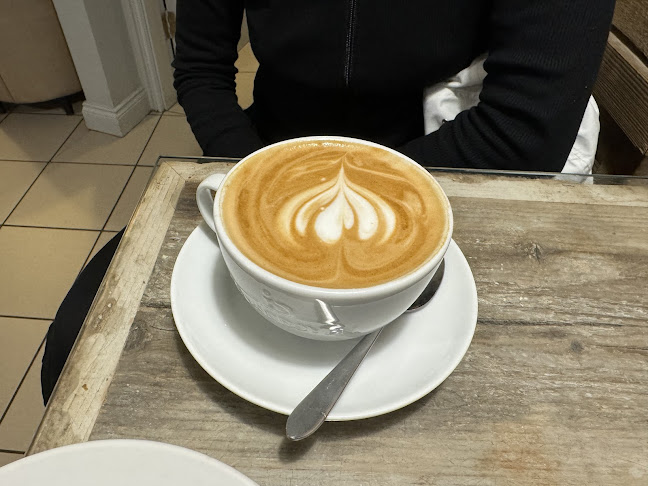 Le Petit Delice Limited - Co