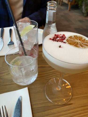 Comentarii opinii despre The River Club