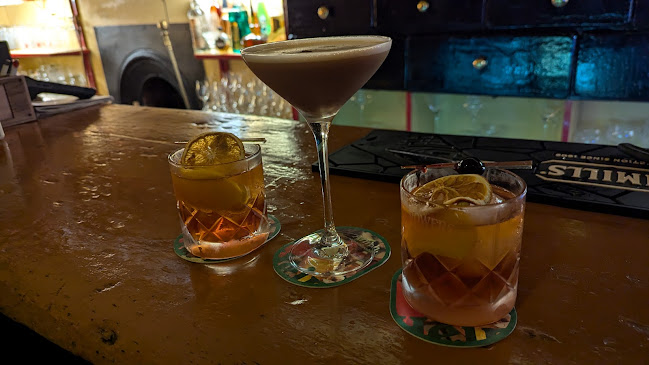 O'Loclainn's Irish Whiskey Bar - Hospitality and gastronomy